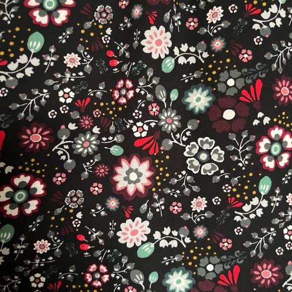 NWT LOFT Floral Blouse - Small - Picture 3 of 5